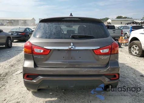 2018 Mitsubishi Outlander Sport Es z USA, uszkodzony, nr VIN JA4AP3AU5JU006061